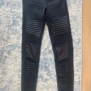 ALO Yoga Black Ribbed Leggings